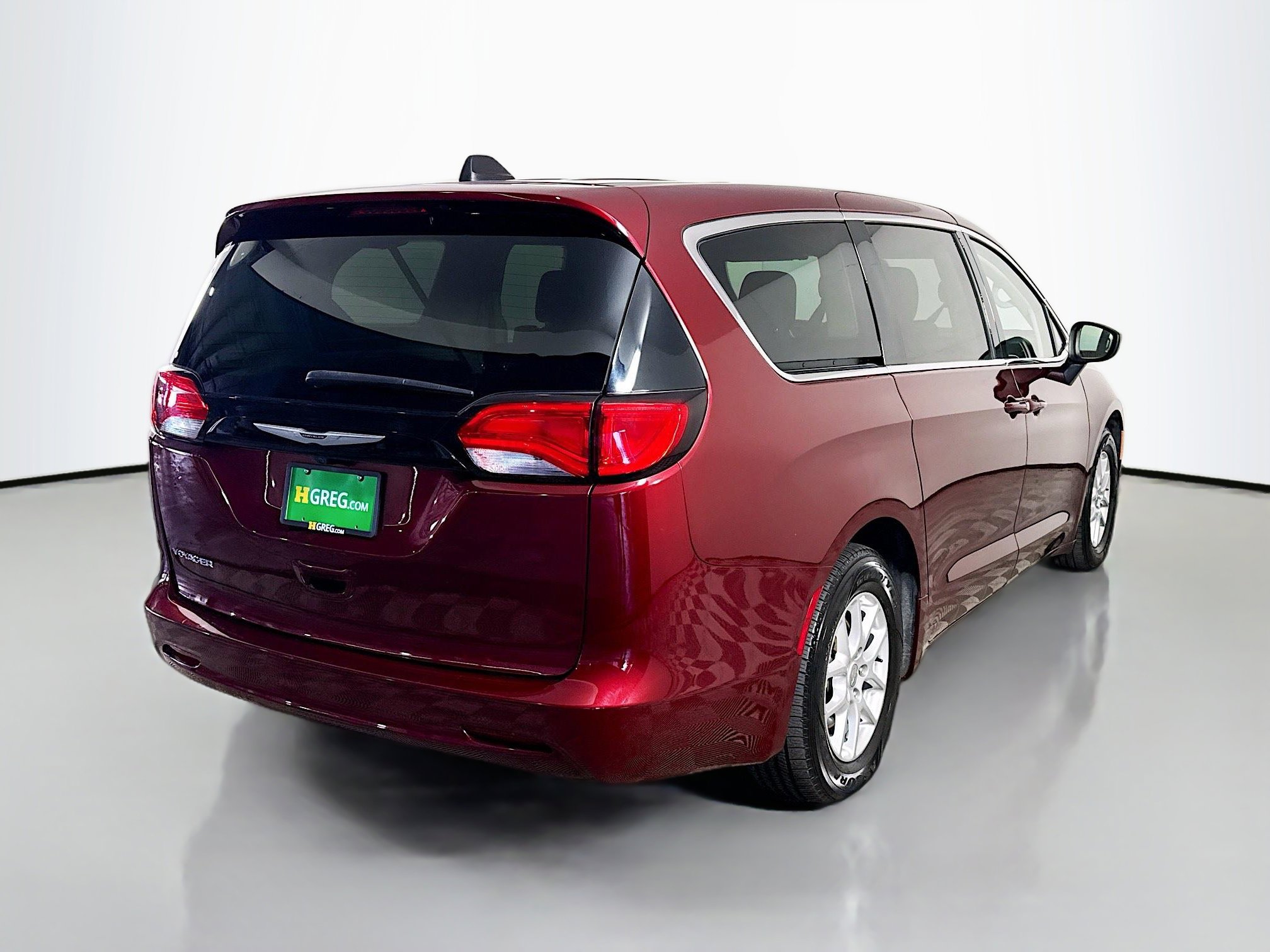 Used 2023 Chrysler Voyager LX FWD image 10