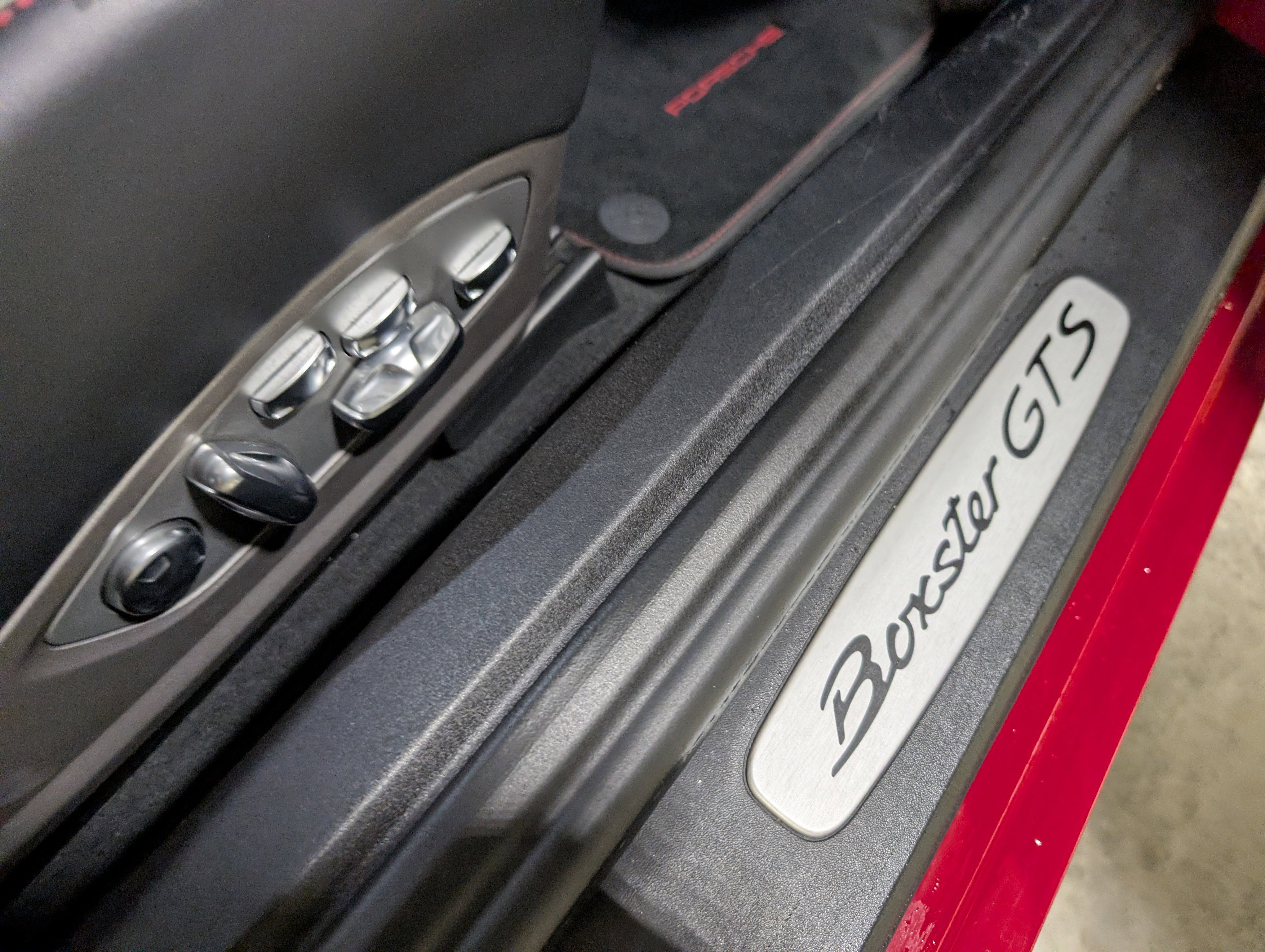 Used 2015 Porsche Boxster GTS image 28