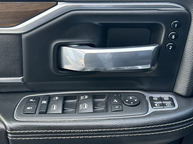 Used 2024 RAM 2500 Laramie AWD/4WD image 18