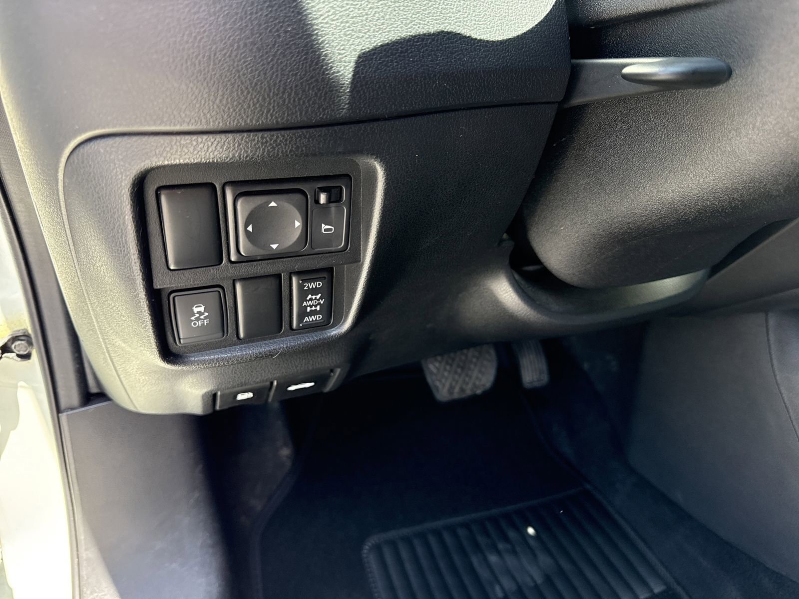 Used 2012 Nissan Juke SL AWD/4WD image 16