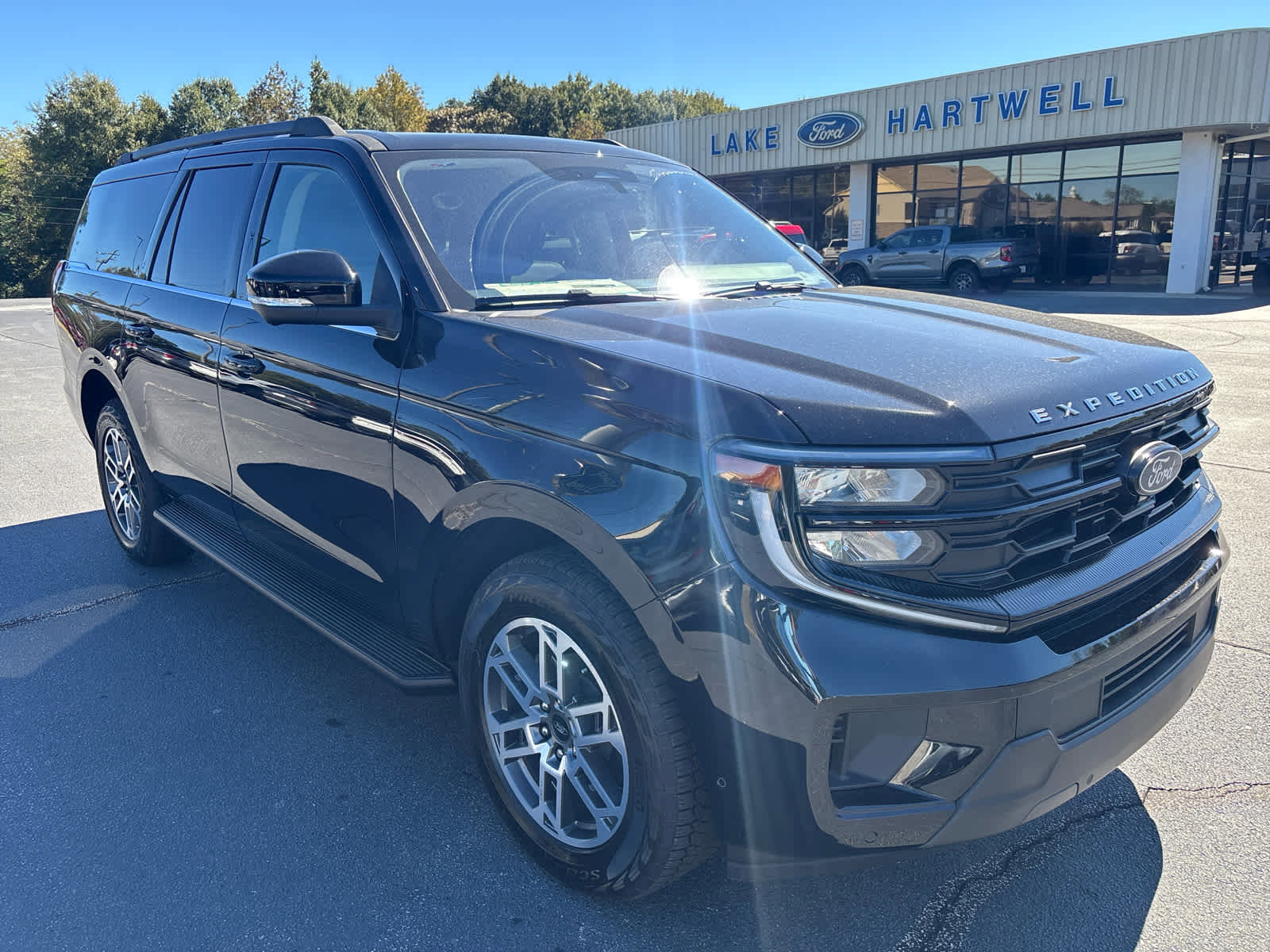 New 2025 Ford Expedition Max Active image 4