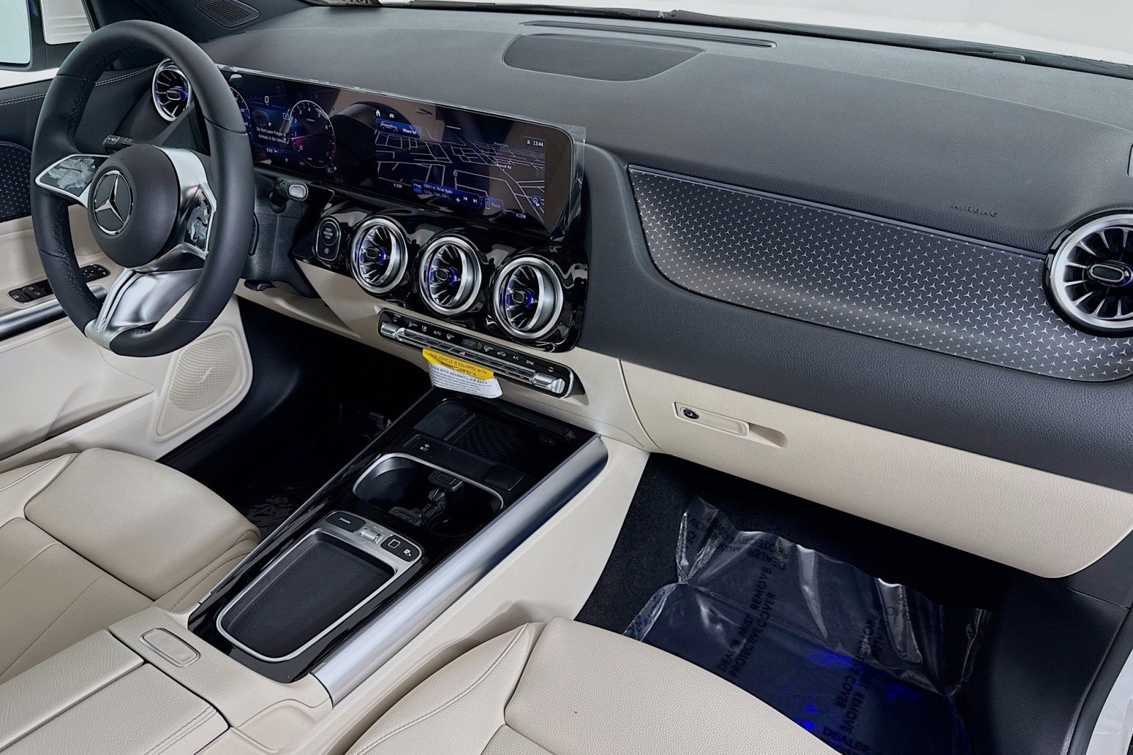 New 2025 Mercedes-Benz GLA 250 image 26