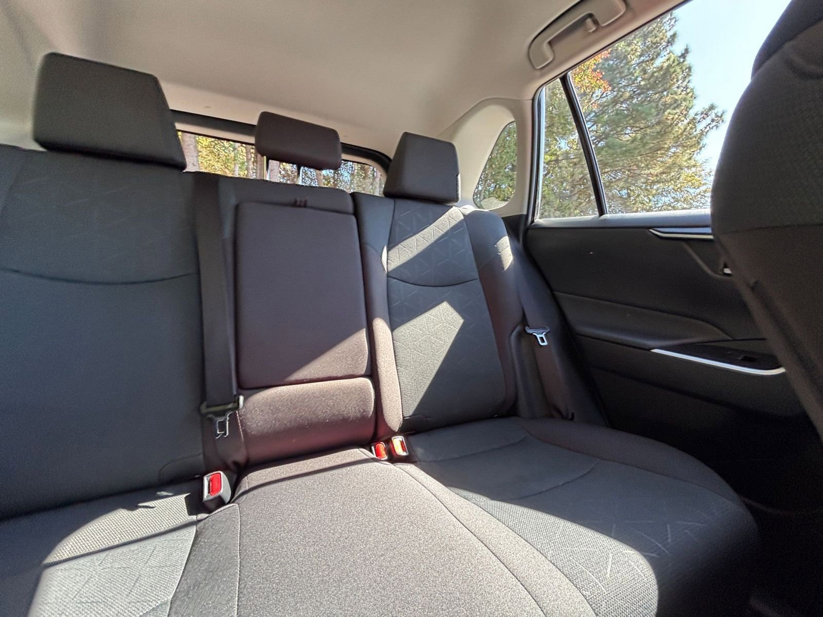 Used 2025 Toyota RAV4 XLE image 37