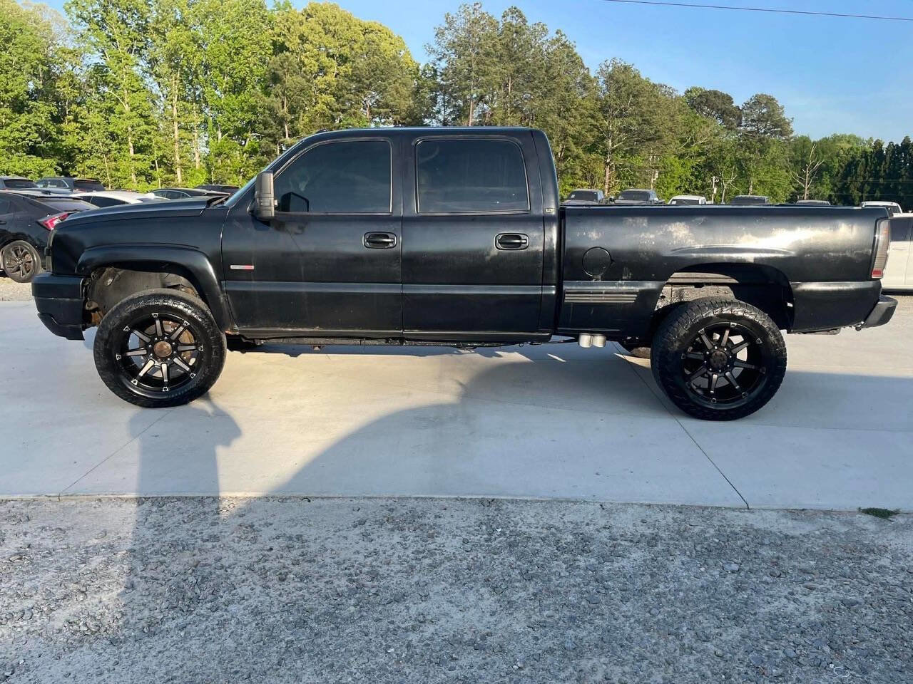 Used 2005 Chevrolet Silverado 2500 LT w/ Heavy-Duty Power Package AWD/4WD image 3
