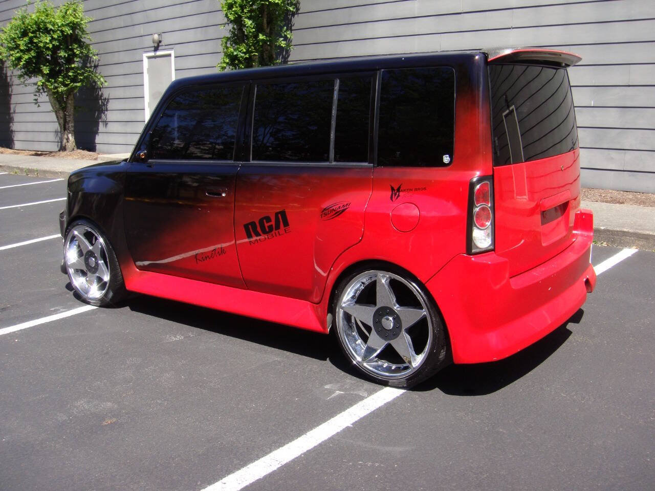 Used 2005 Scion xB FWD image 9