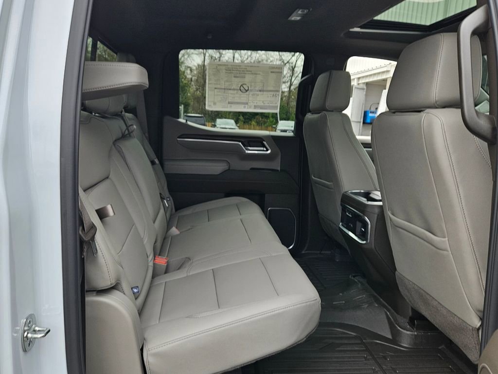 New 2026 GMC Sierra 1500 SLT image 12