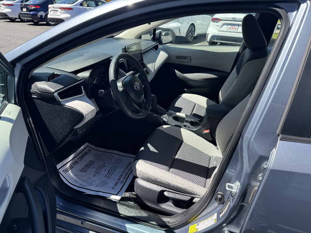 Used 2024 Toyota Corolla LE w/ LE Convenience Package FWD image 8
