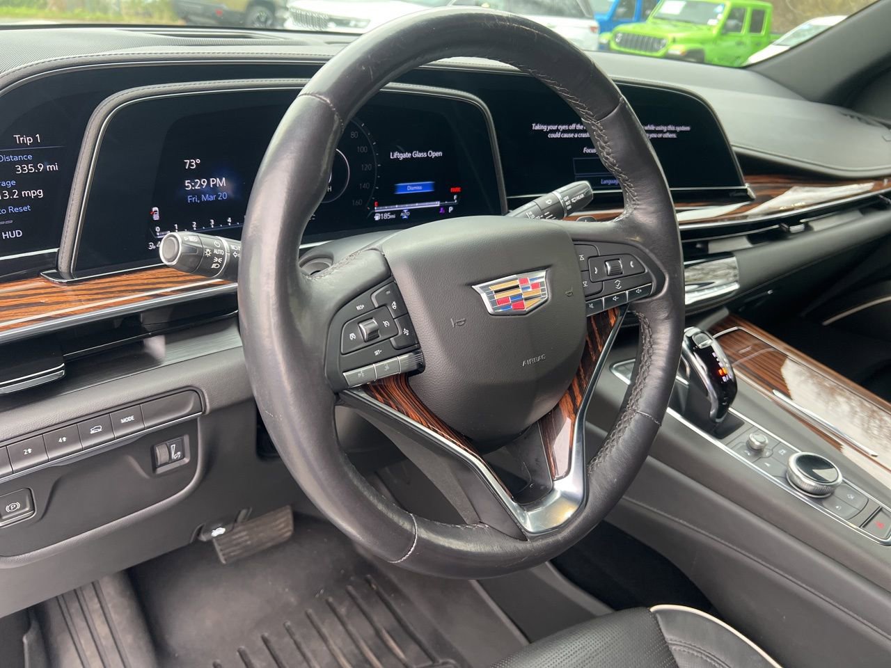 Used 2022 Cadillac Escalade Premium Luxury image 18
