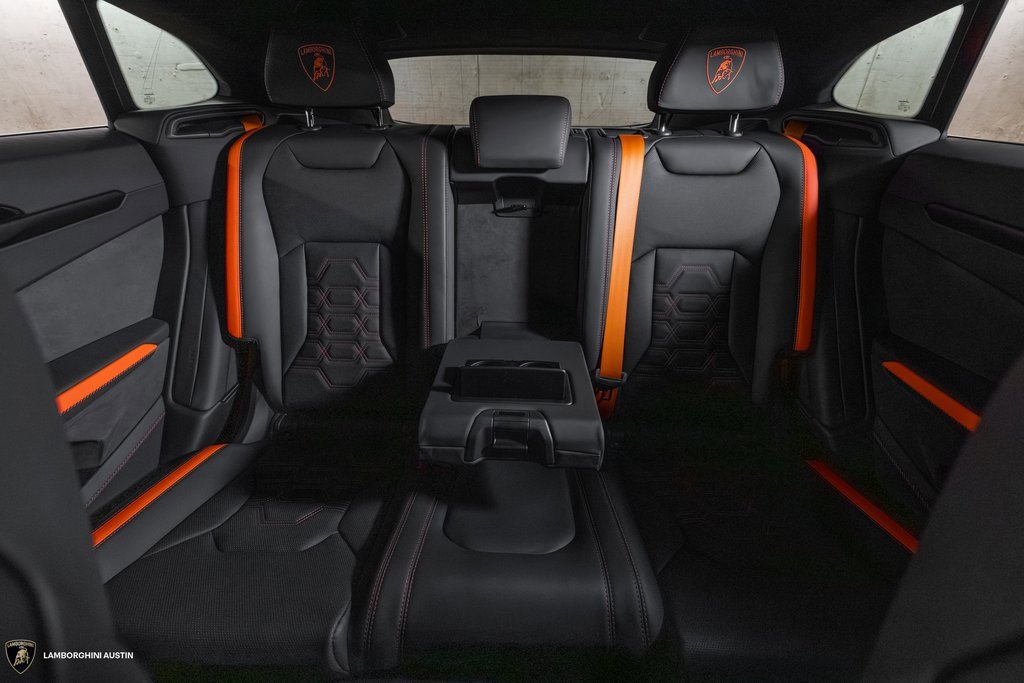 Used 2025 Lamborghini Urus SE image 41