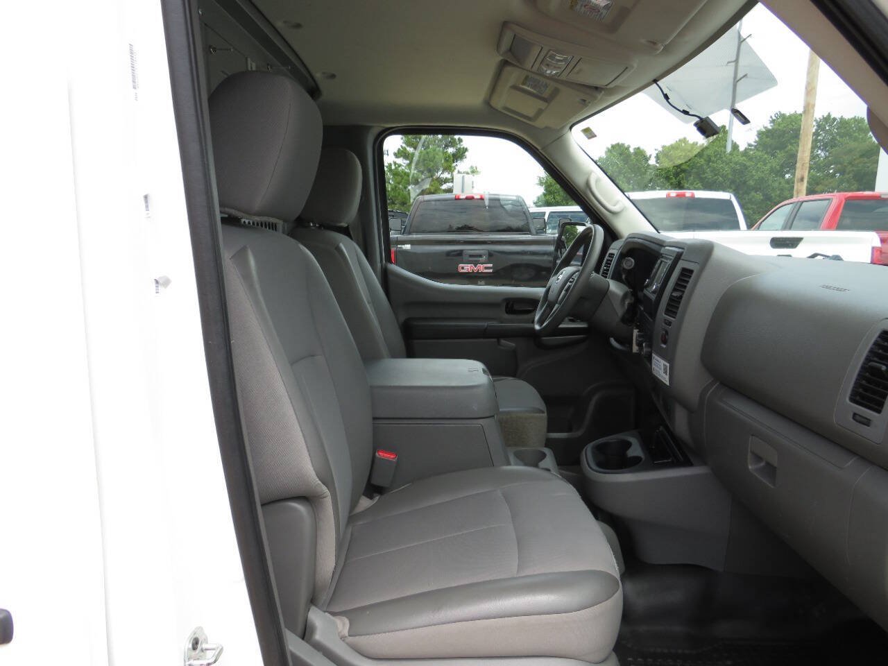 Used 2021 Nissan NV 2500 SV w/ Navigation Package RWD image 10
