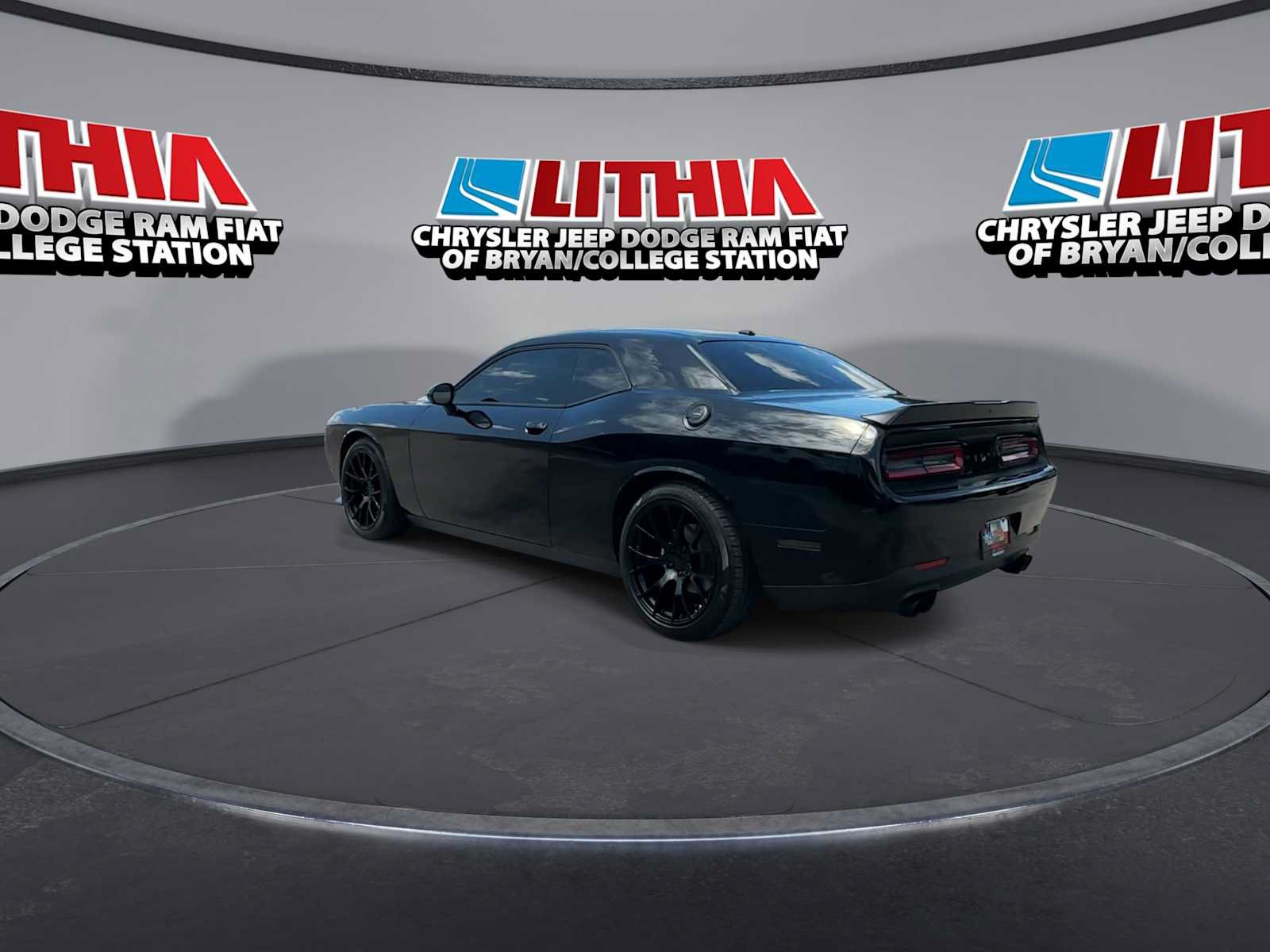 Used 2023 Dodge Challenger R/T w/ Blacktop Package RWD image 6