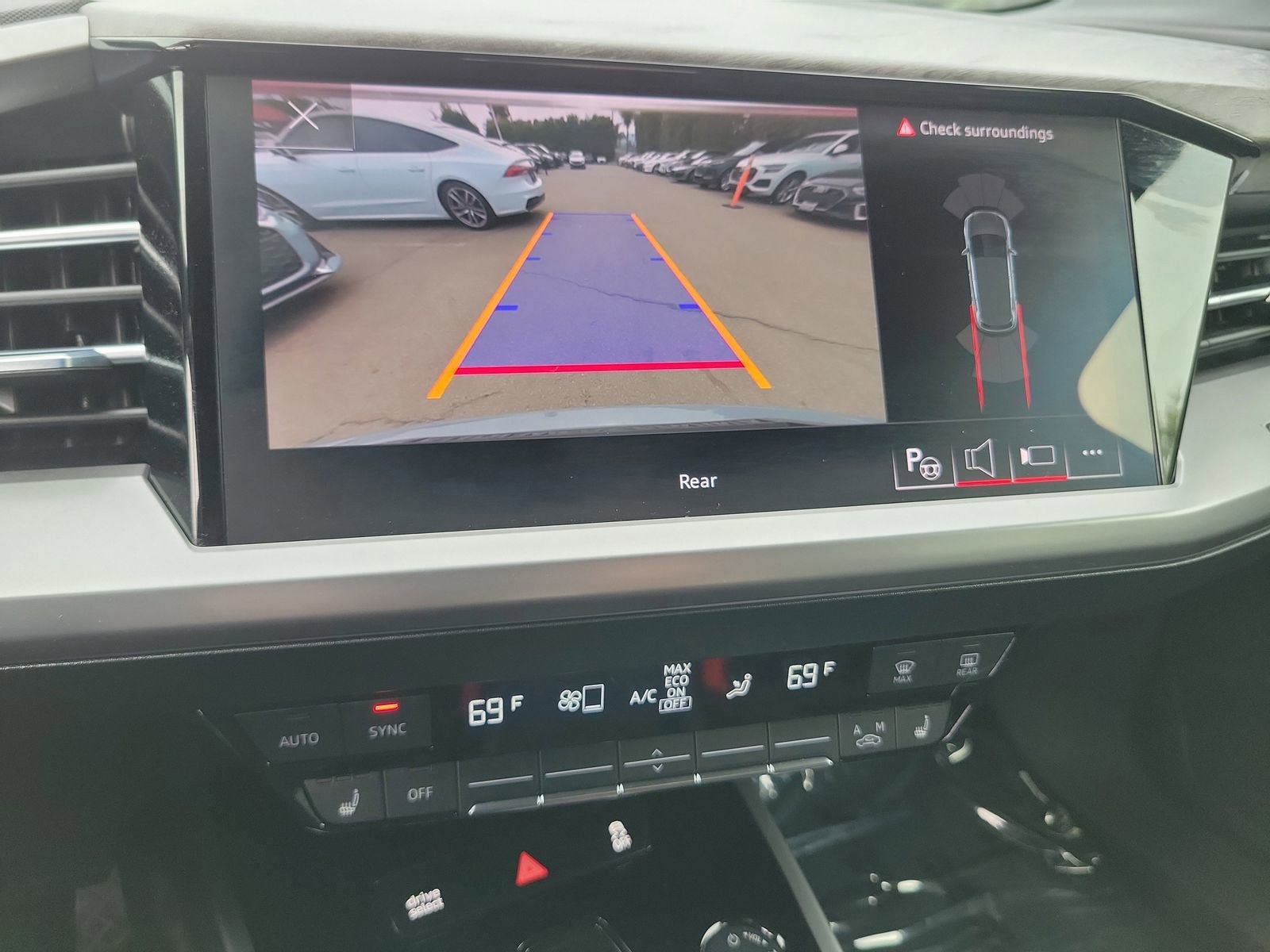 Used 2023 Audi Q4 e-tron Premium Plus w/ Premium Plus image 22