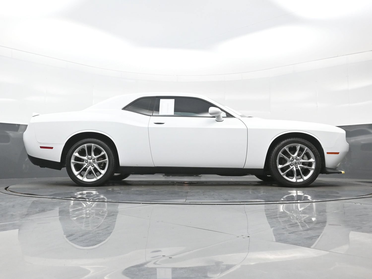 Used 2022 Dodge Challenger GT AWD/4WD image 29