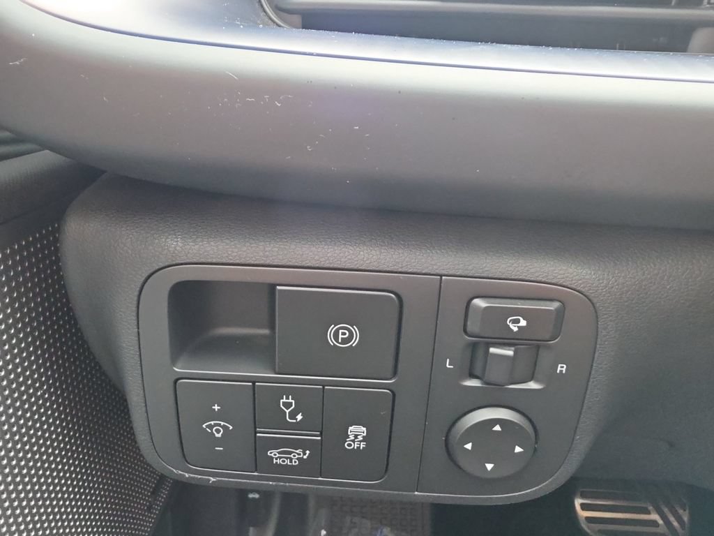 Certified 2024 Hyundai Ioniq 6 Limited RWD image 23