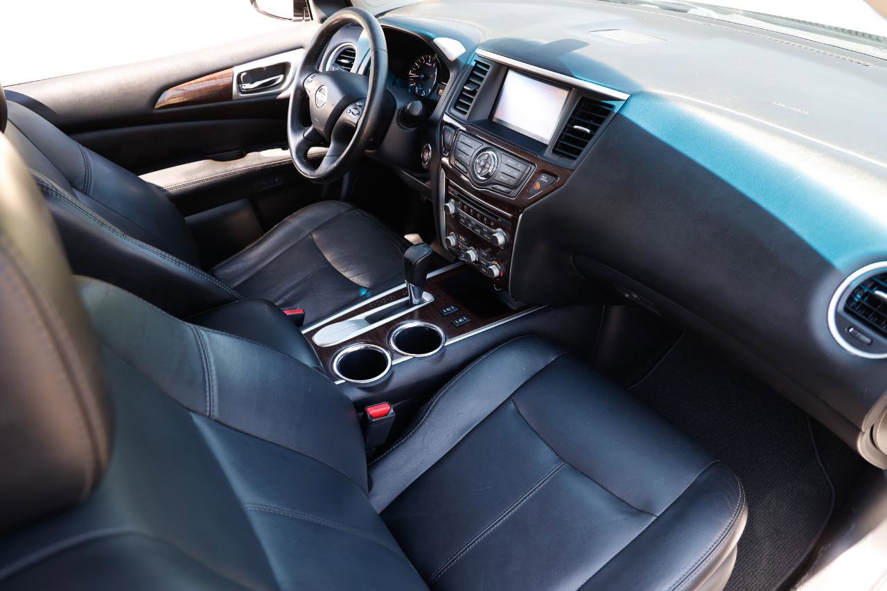 Used 2013 Nissan Pathfinder SL w/ SL Premium Pkg image 16