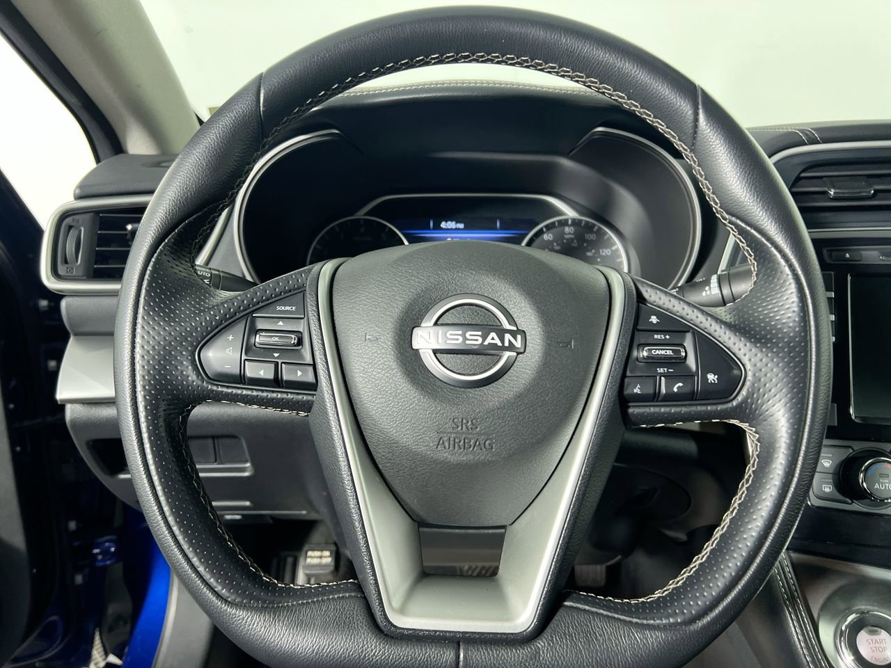 Used 2023 Nissan Maxima SV w/ Floor Mat Group FWD image 15
