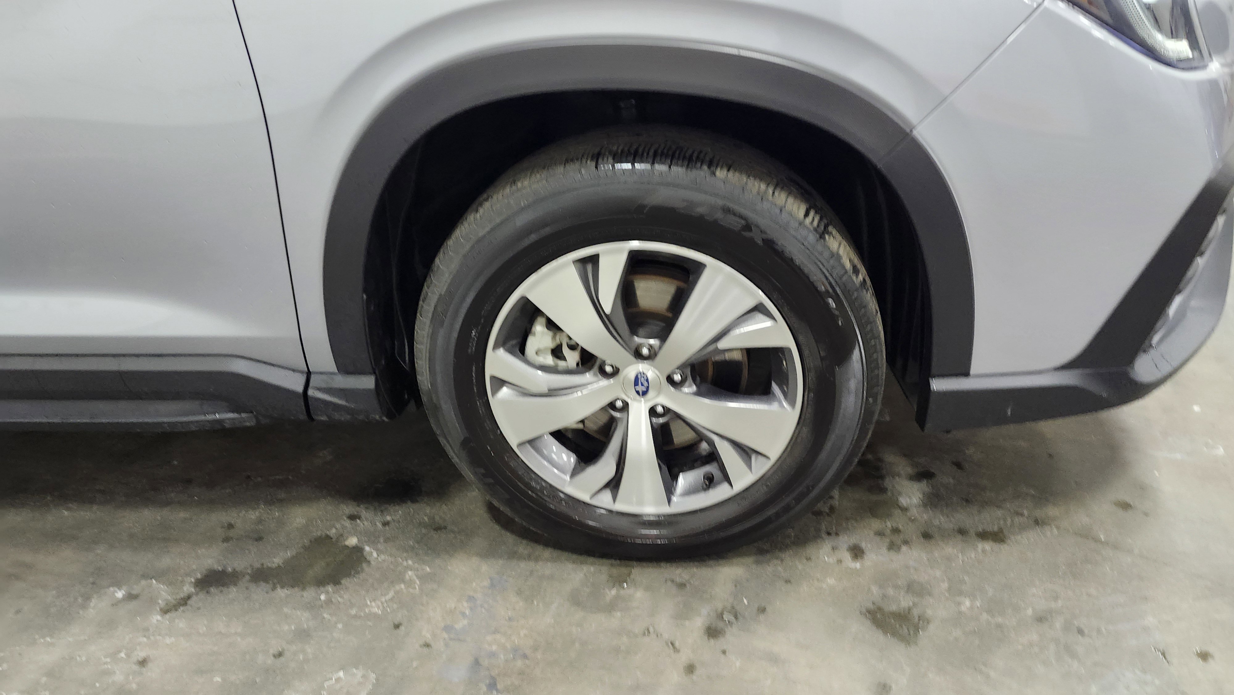 Used 2025 Subaru Ascent Premium image 9