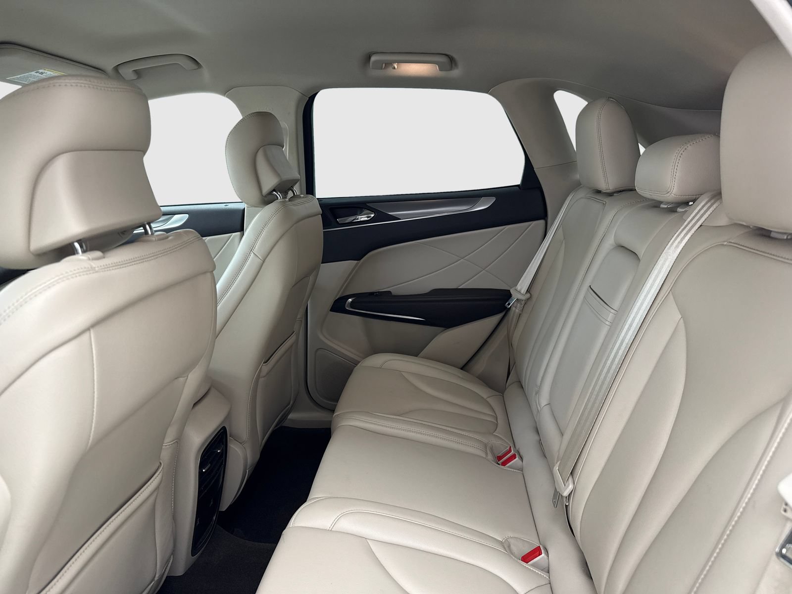 Used 2019 Lincoln MKC Premiere FWD image 37