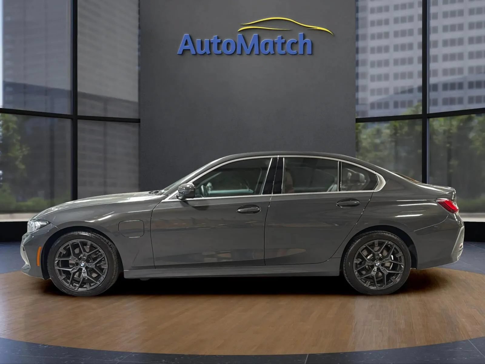 Used 2024 BMW 330e w/ Convenience Package RWD image 7