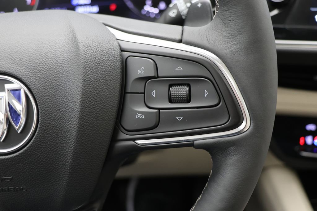 Used 2023 Buick Envision Avenir image 21