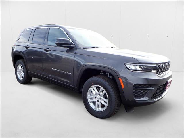 New 2025 Jeep Grand Cherokee Laredo w/ Luxury Tech Group I image 6