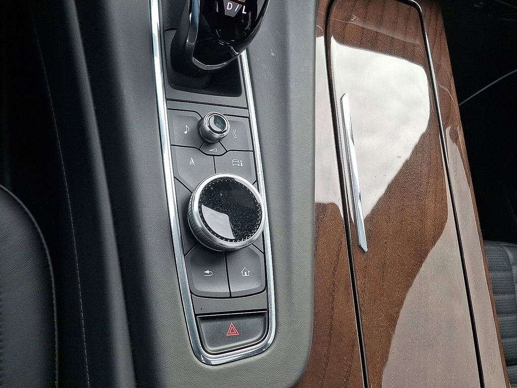 Used 2024 Cadillac Escalade Sport Platinum w/ Heavy-Duty Trailer Package image 35