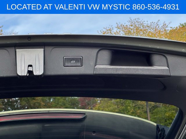 Certified 2025 Volkswagen Atlas Peak Edition SE AWD/4WD image 23