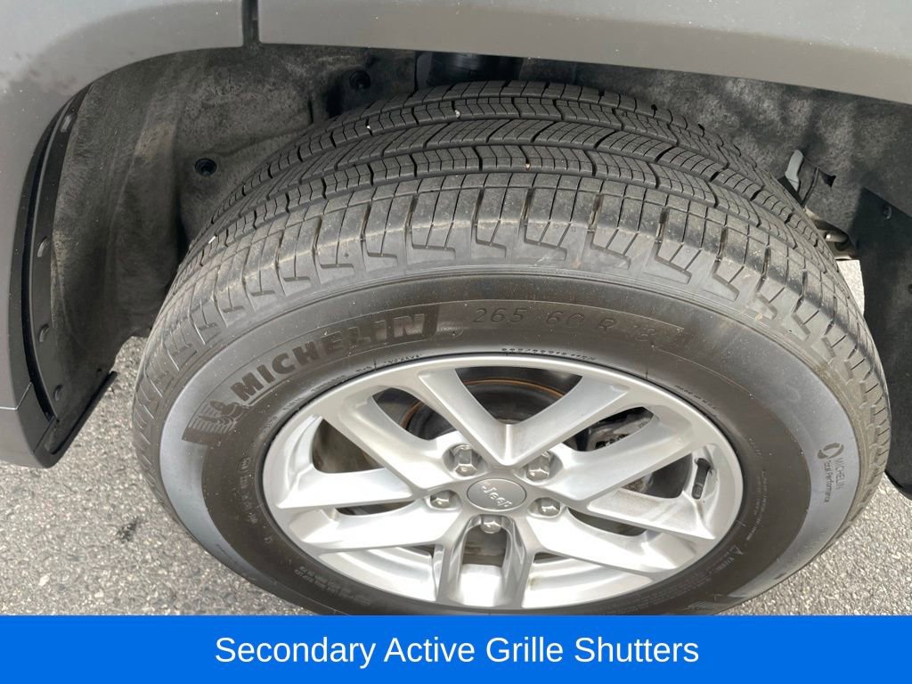 Certified 2025 Jeep Grand Cherokee Laredo X w/ Luxury Tech Group I AWD/4WD image 10