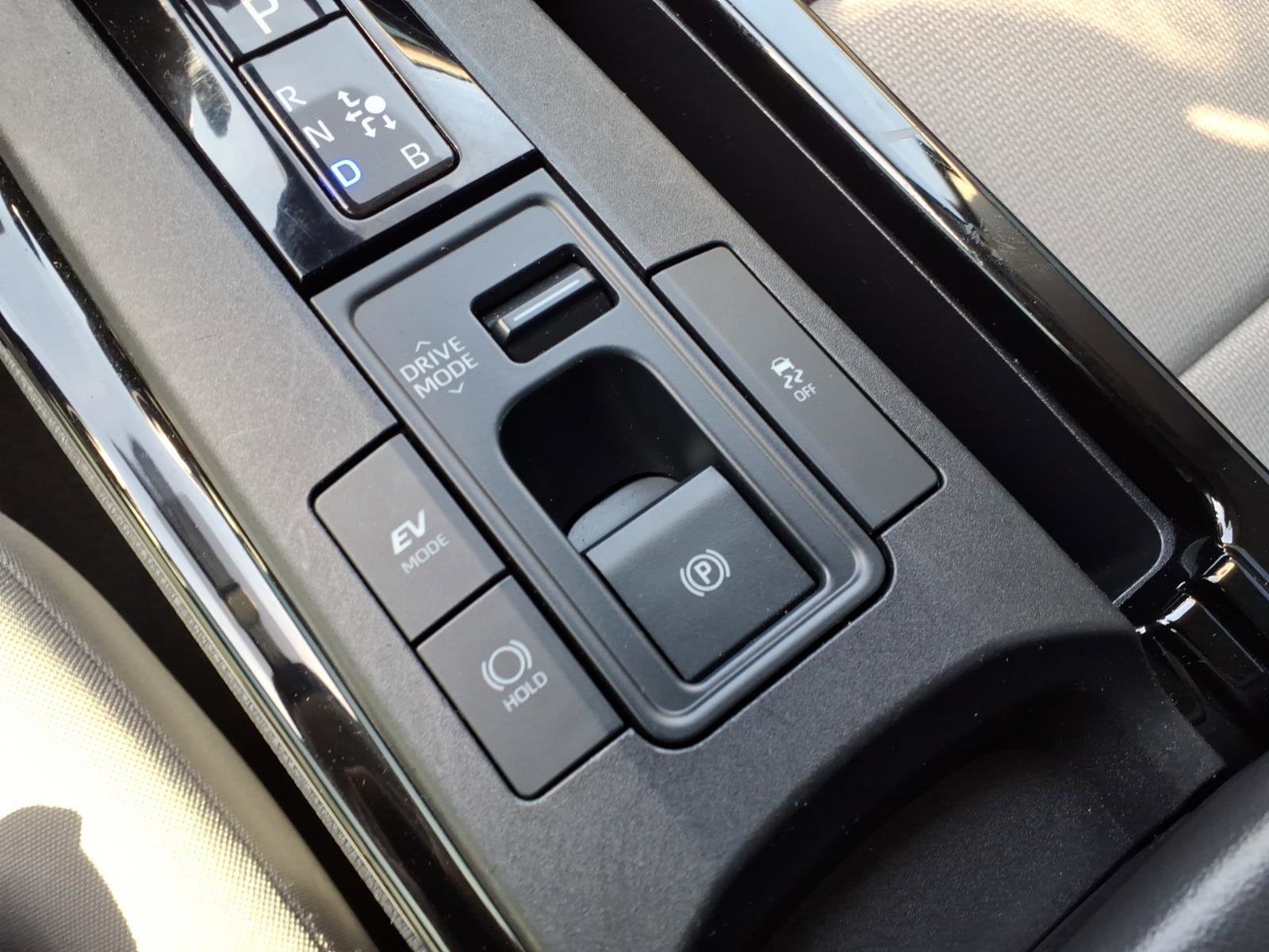 Used 2023 Toyota Prius LE image 15