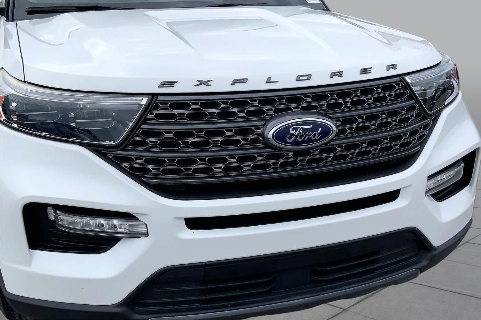 Certified 2021 Ford Explorer XLT w/ Equipment Group 202A RWD image 29