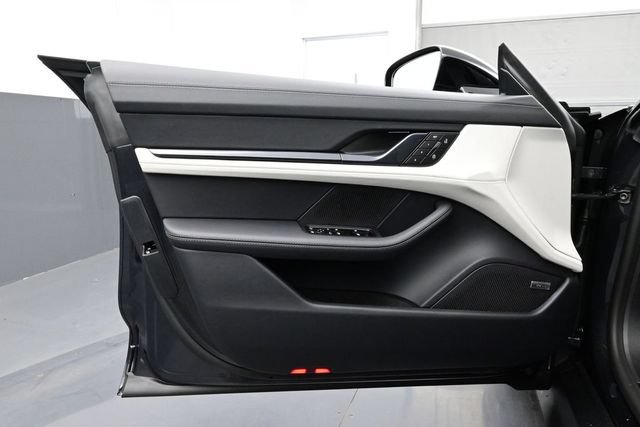 New 2026 Porsche Taycan AWD/4WD image 7