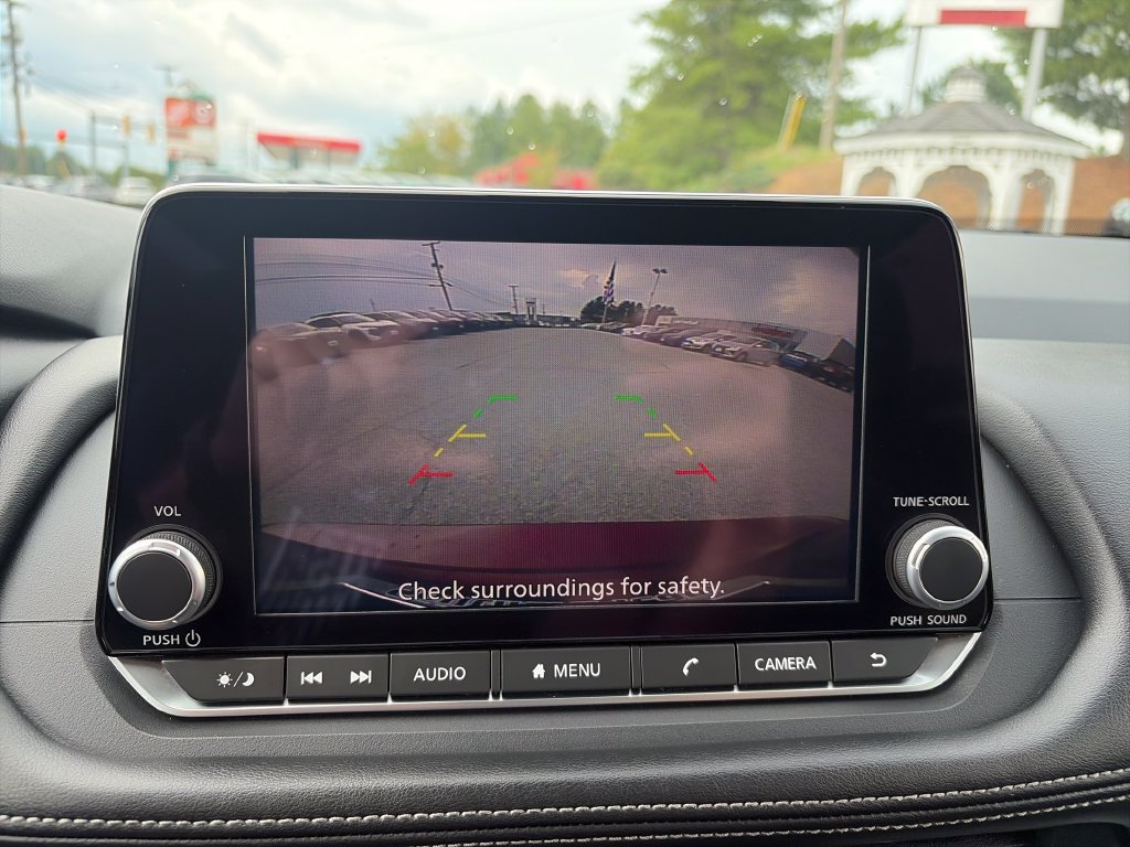 Used 2025 Nissan Rogue SV FWD image 20