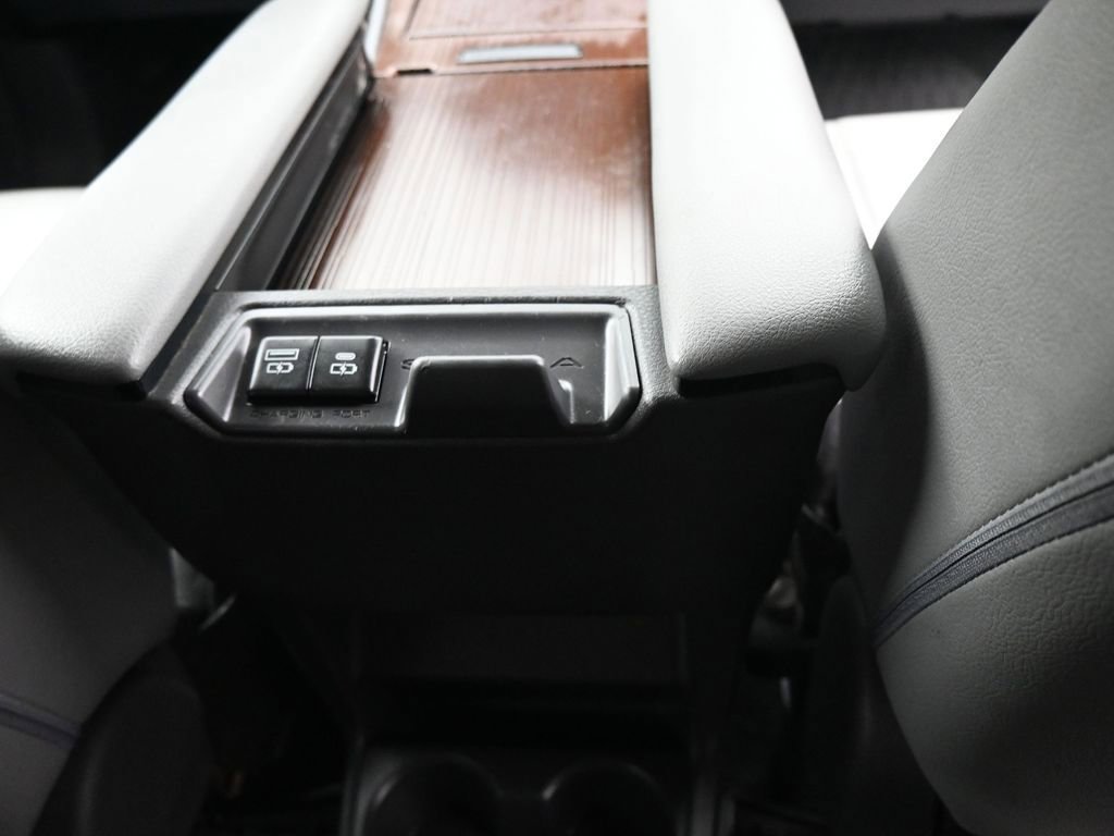 Used 2021 Toyota Sienna XLE image 14