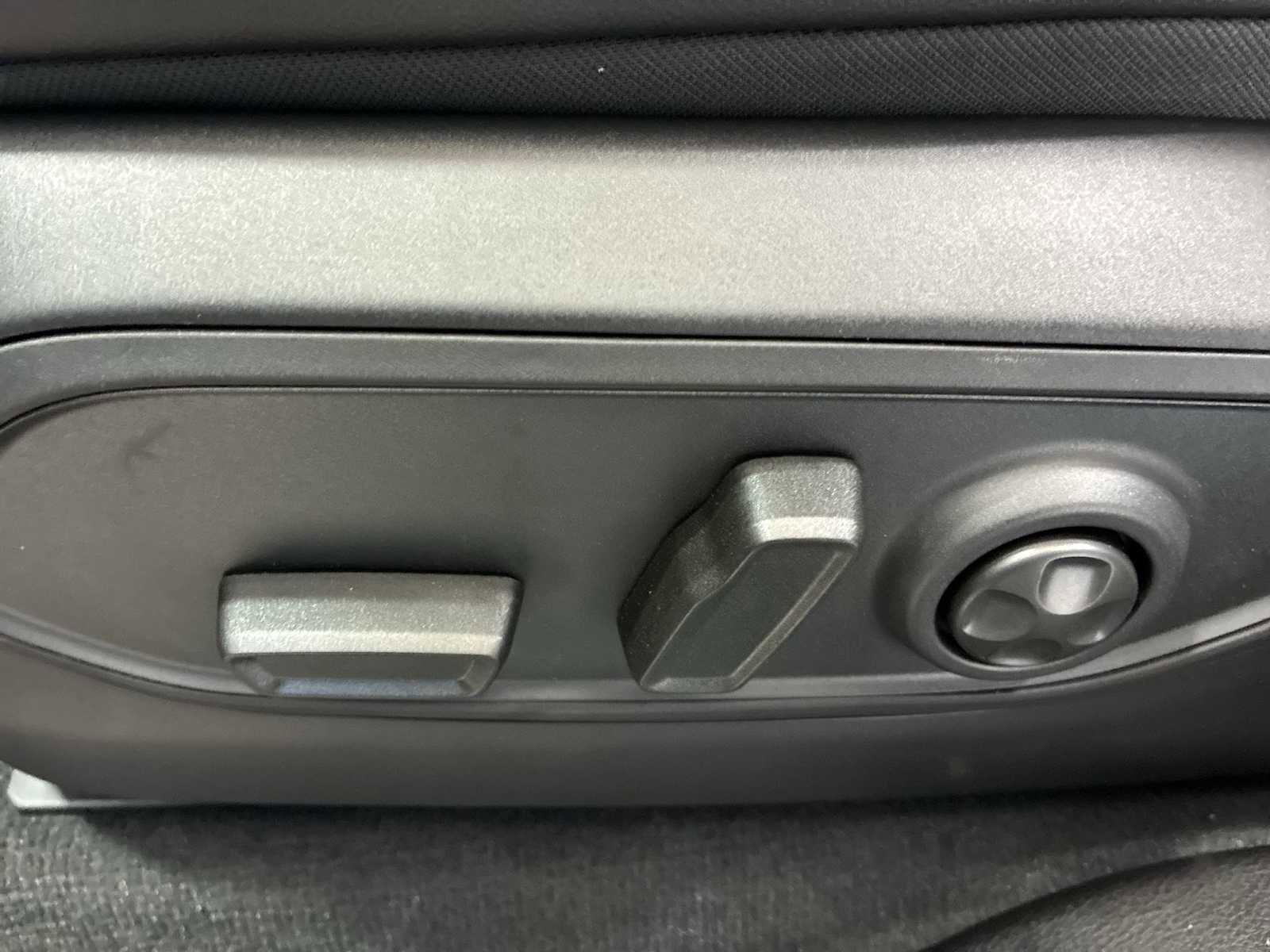 New 2026 Jeep Grand Cherokee L Limited image 14