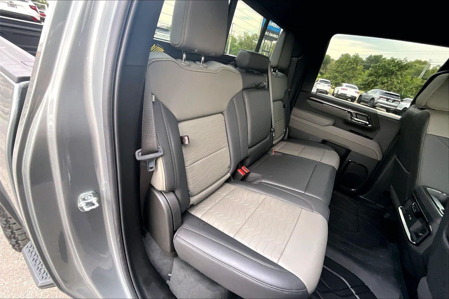 Used 2025 Chevrolet Silverado 2500 ZR2 AWD/4WD image 22