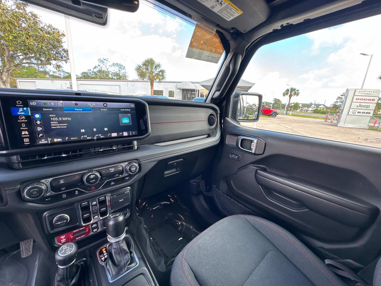 Certified 2024 Jeep Wrangler Unlimited Rubicon image 27