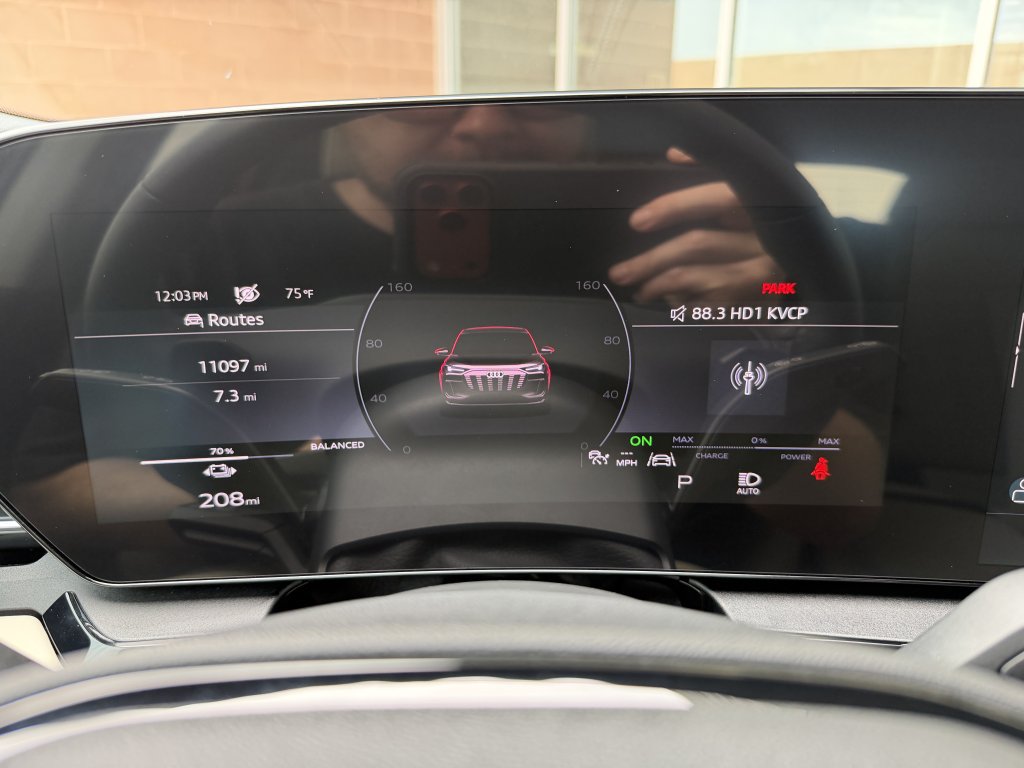 Used 2025 Audi Q6 e-tron Premium RWD image 17