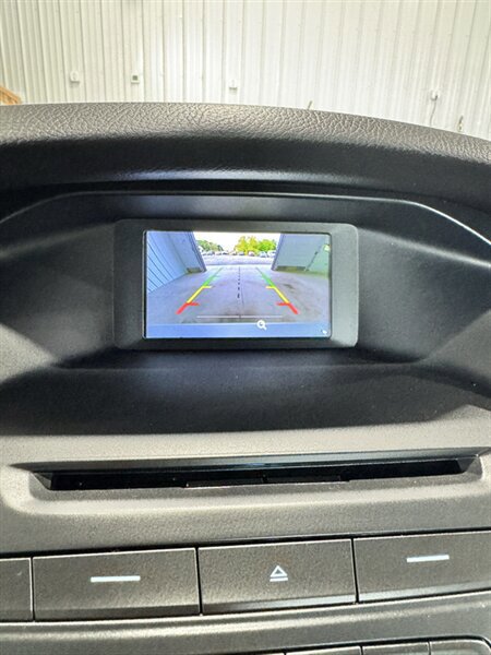 Used 2015 Ford Focus SE w/ Equipment Group 201A FWD image 12