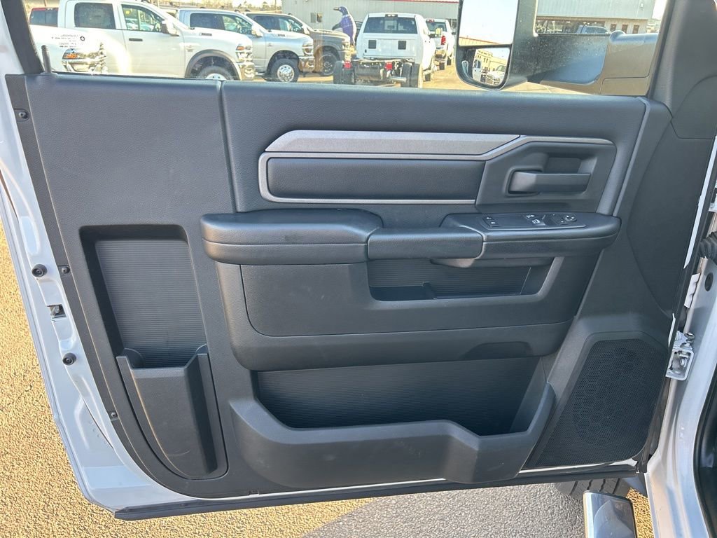 Used 2020 RAM 5500 Tradesman image 7