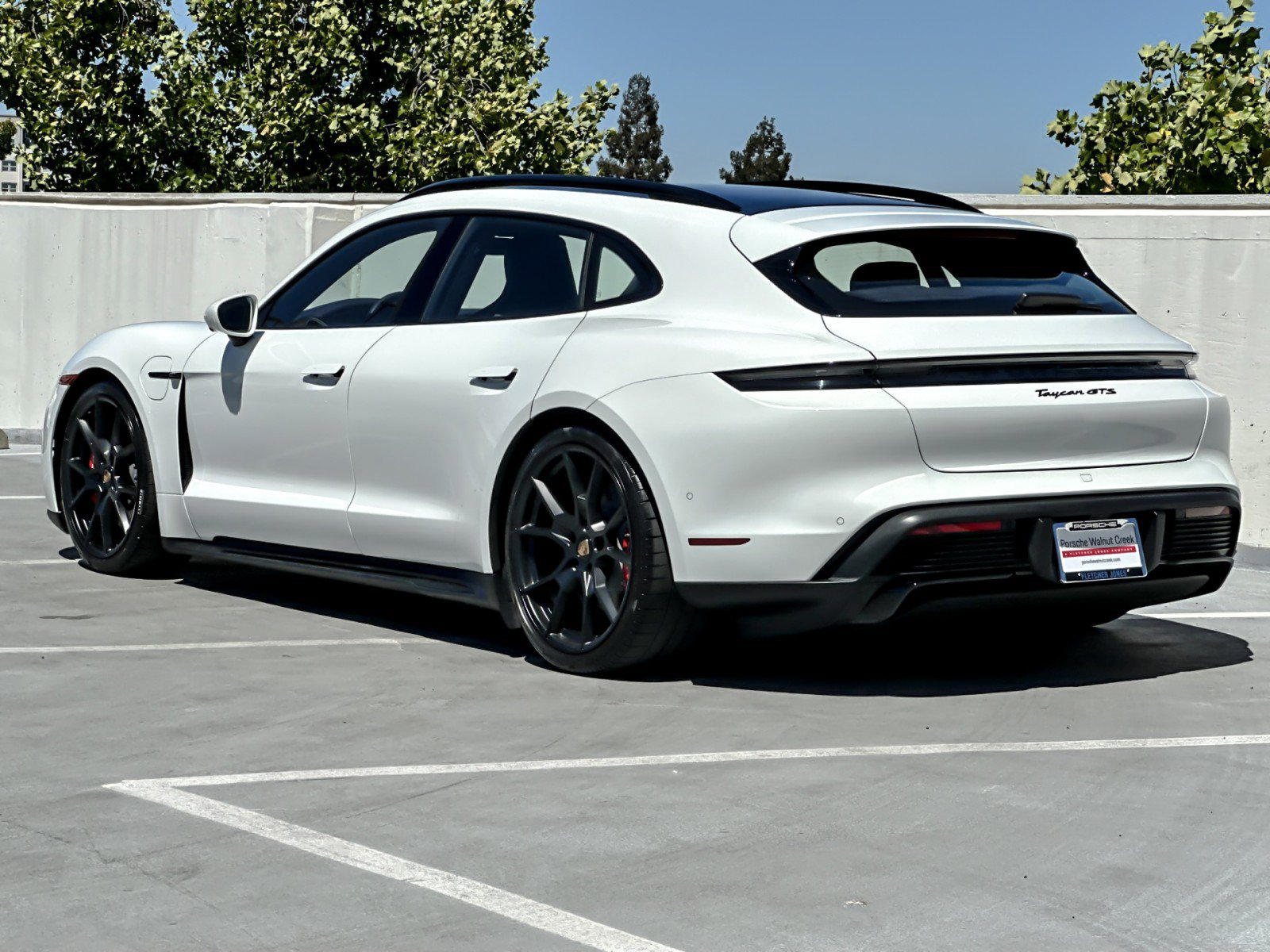 Used 2024 Porsche Taycan GTS AWD/4WD image 3