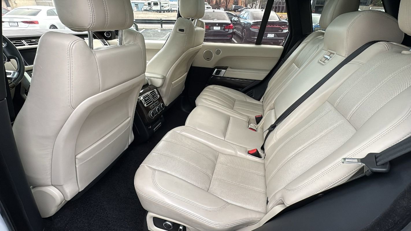 Used 2016 Land Rover Range Rover Supercharged image 13
