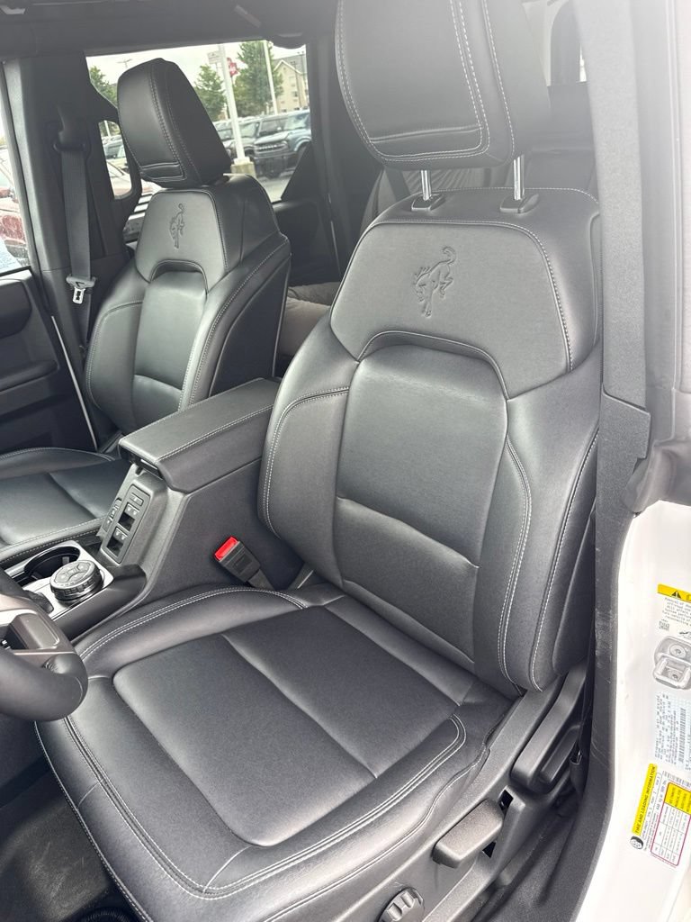 Used 2025 Ford Bronco Badlands AWD/4WD image 17