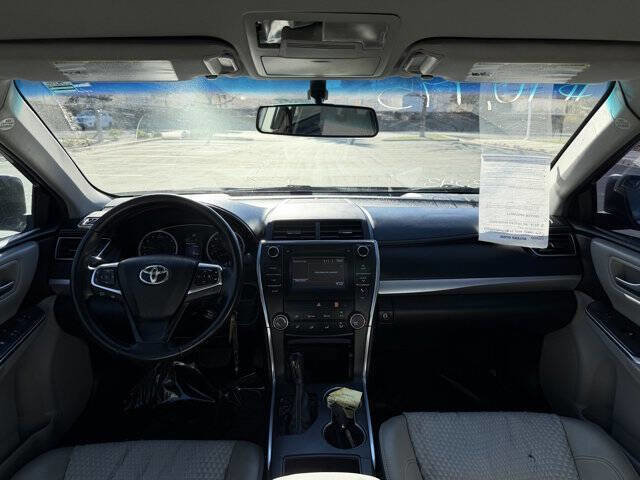 Used 2015 Toyota Camry SE image 18