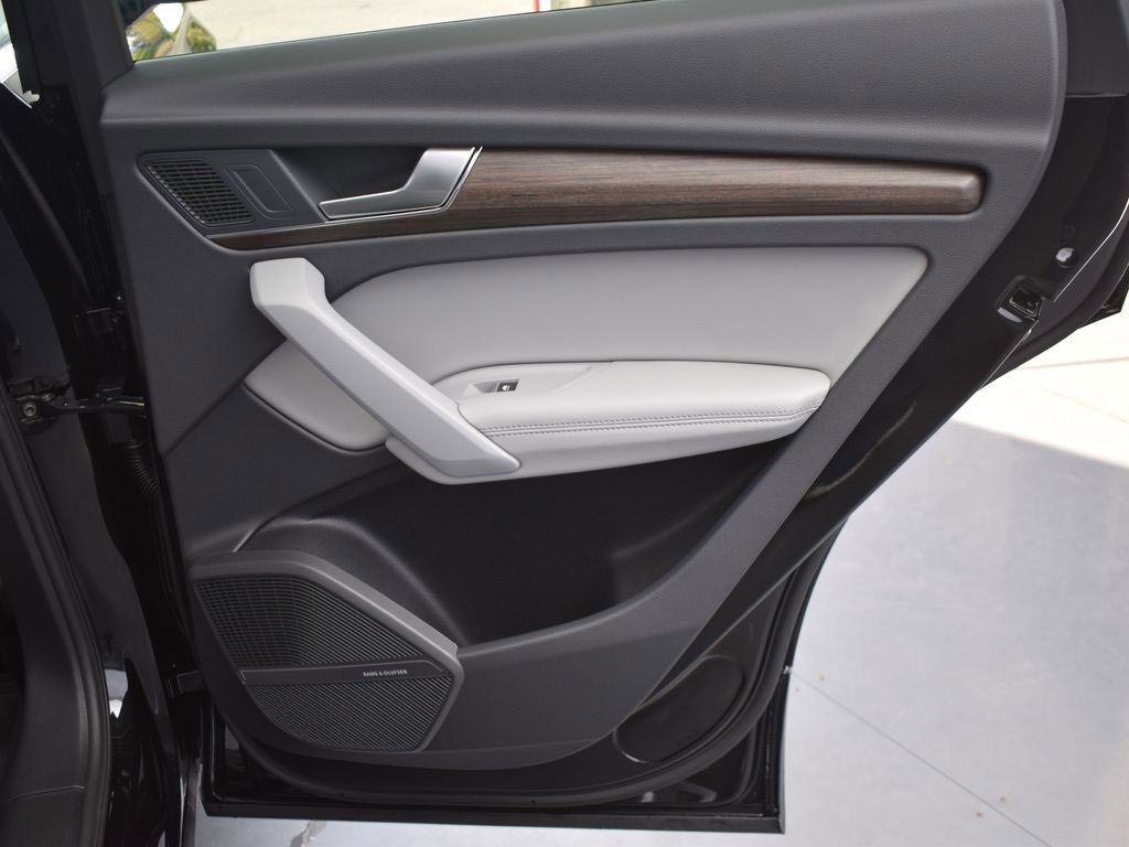 Certified 2024 Audi Q5 2.0T Premium Plus w/ Premium Plus Package image 18