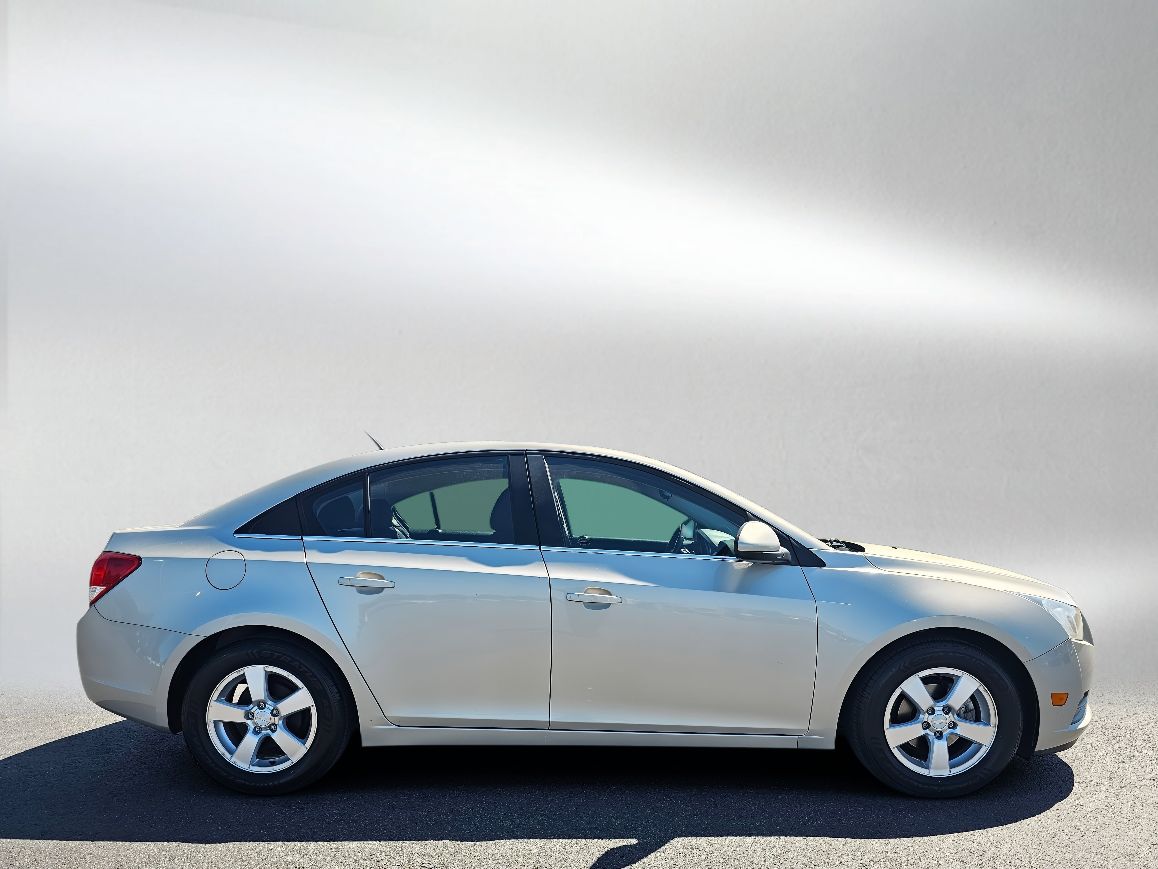 Used 2013 Chevrolet Cruze LT FWD image 6