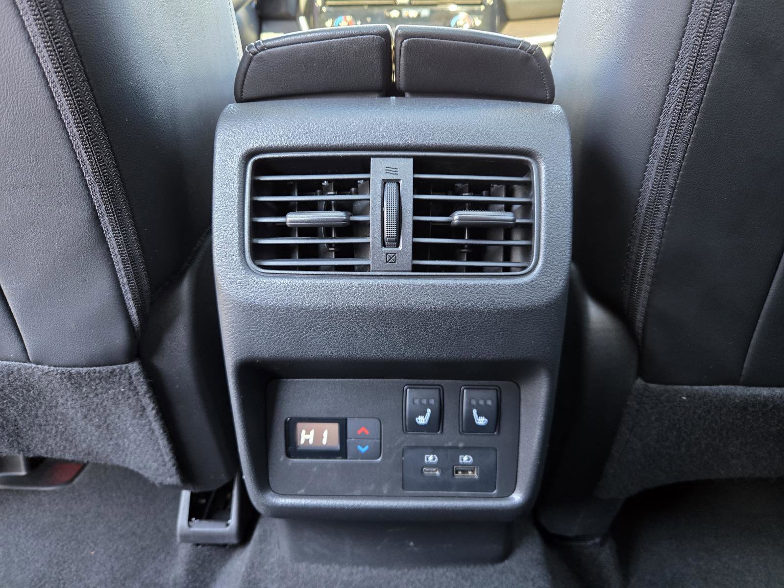 Used 2022 Nissan Rogue Platinum w/ Head-Up Display Package FWD image 25