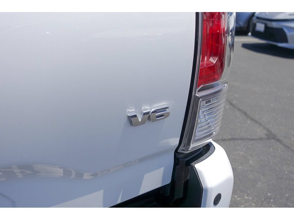 Certified 2023 Toyota Tacoma TRD Off-Road w/ Advanced Technology Package AWD/4WD image 7