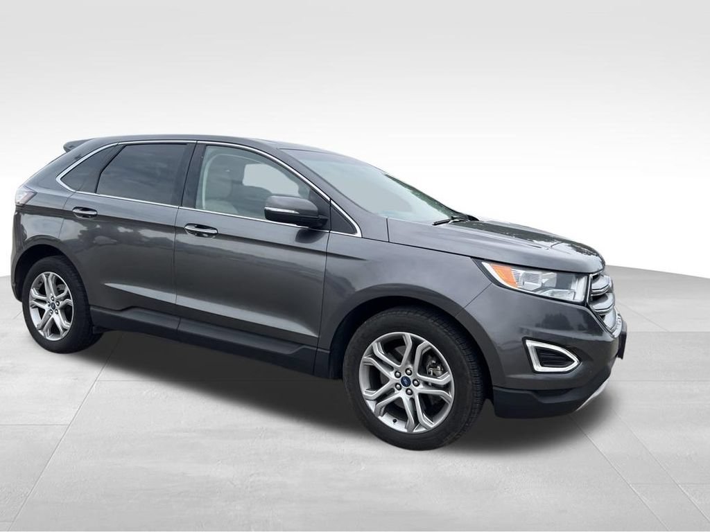 Used 2017 Ford Edge Titanium w/ Technology Package AWD/4WD image 2