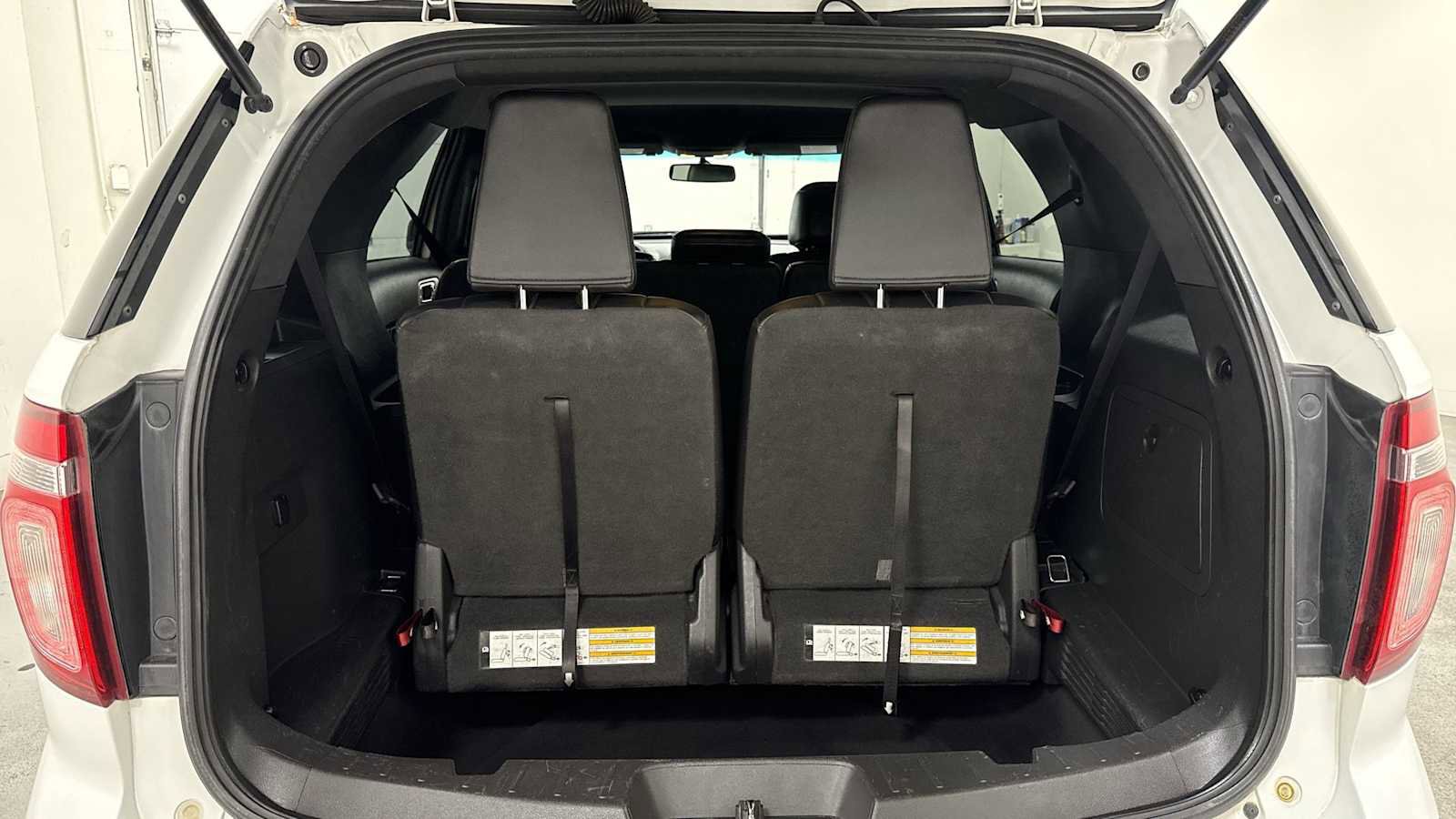 Used 2013 Ford Explorer XLT image 27