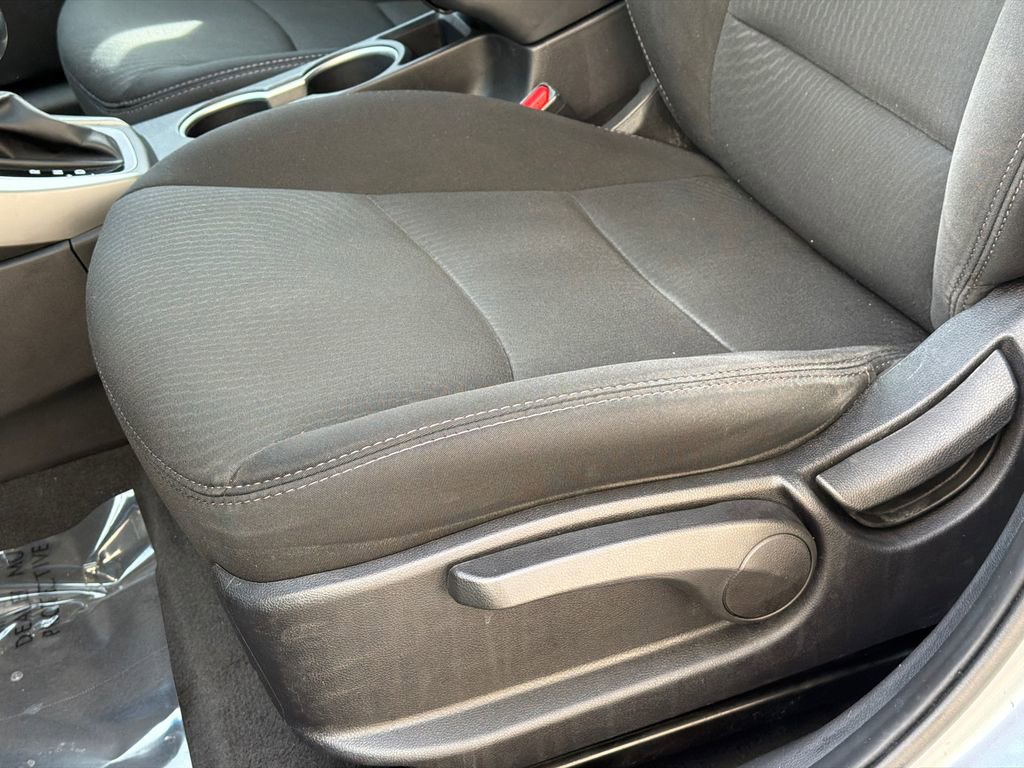 Used 2015 Hyundai Elantra SE w/ Option Group 03 image 12